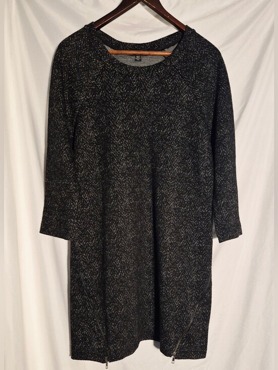 le chateau Dresses & Skirts - le chateau Black Textured Long Sleeve Shift Dress with Subtle Speckle